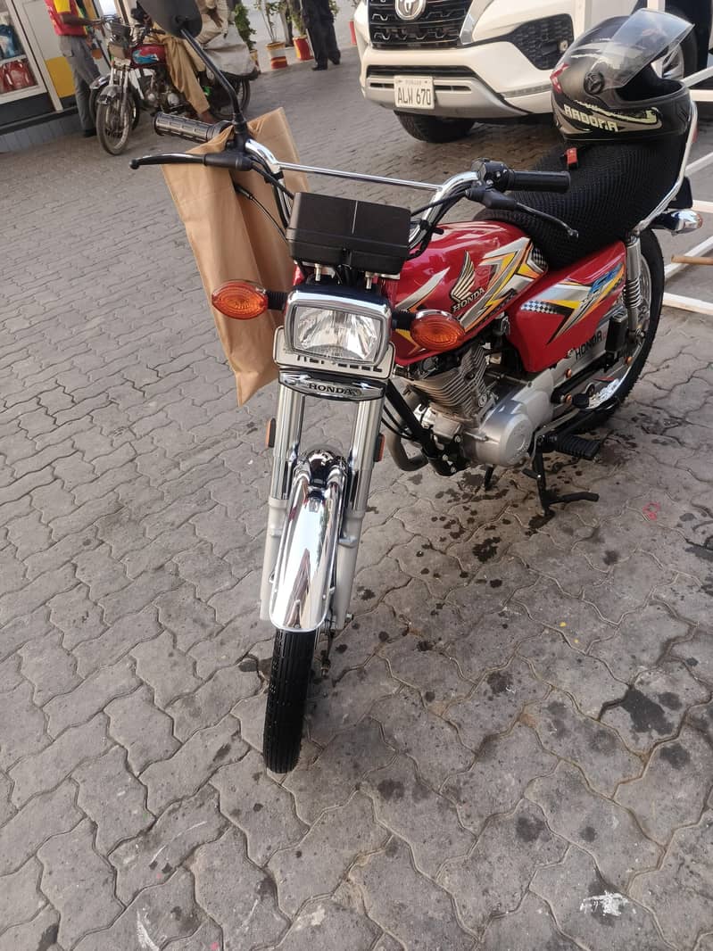 CG 125 . . 2