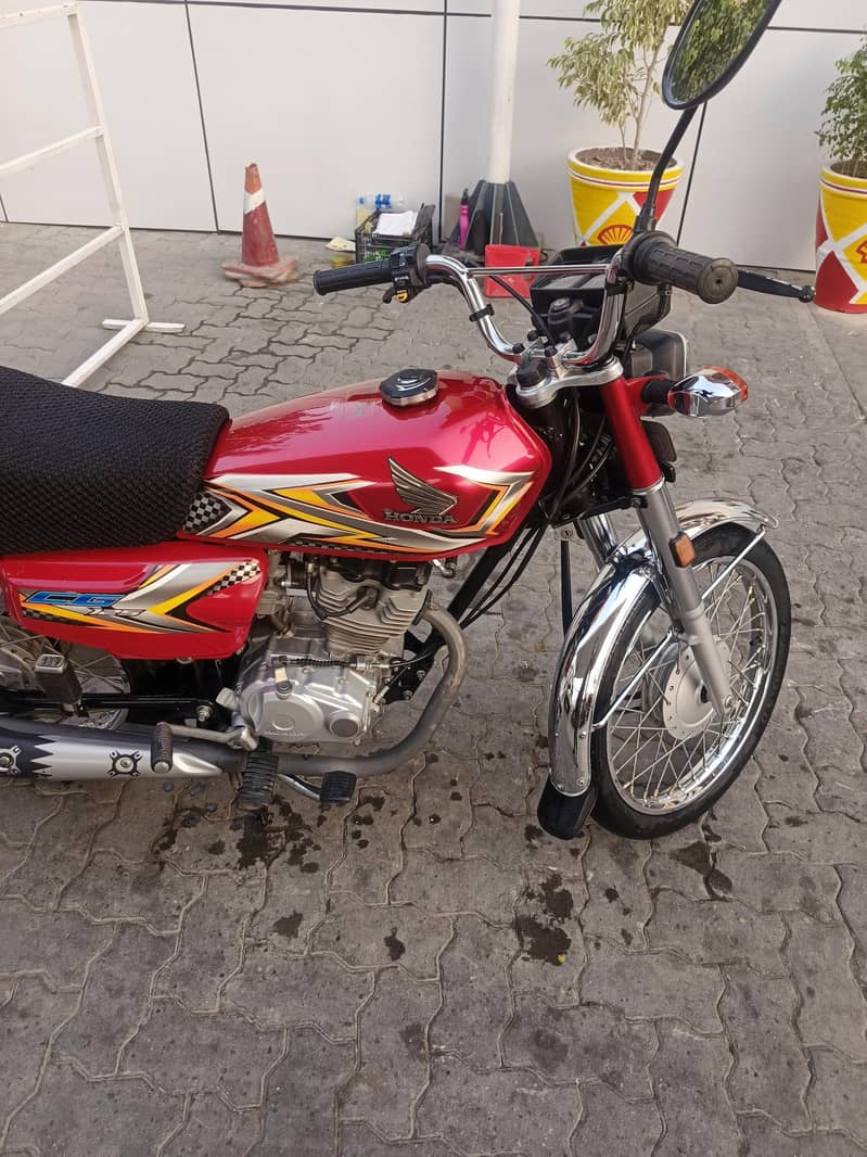 CG 125 . . 4
