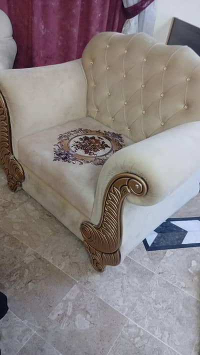 9/10 sofas for sale 1.2. 3 seatar sofas same like new