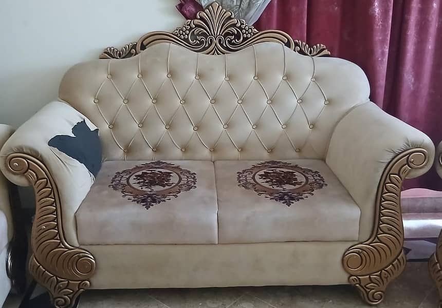 9/10 sofas for sale 1.2. 3 seatar sofas same like new 1