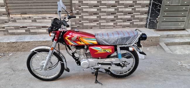 3 month chala hai new condition hai totally jenmon