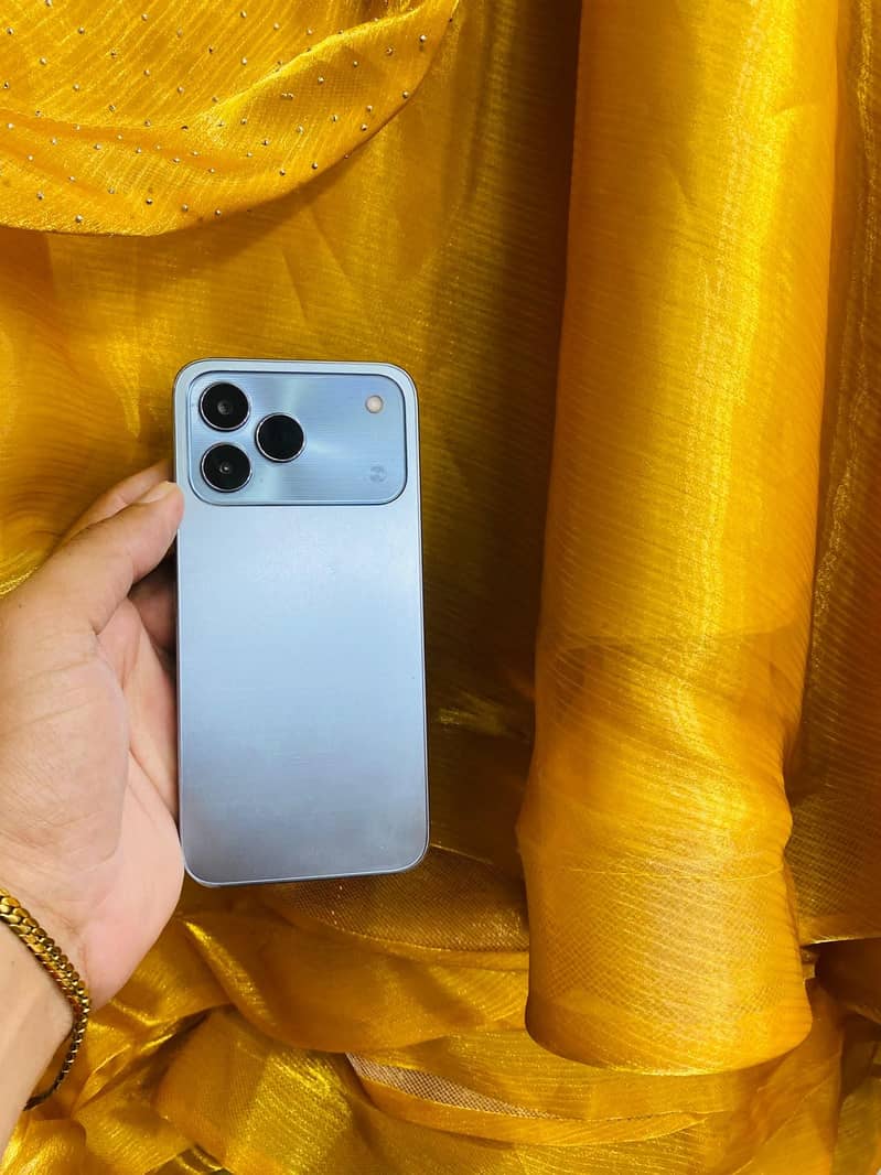 Tecno CAMON i 3
