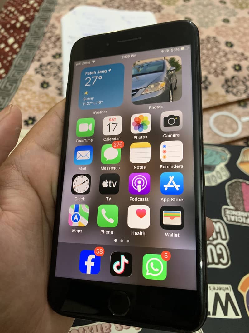 Apple iPhone 8 Plus 3