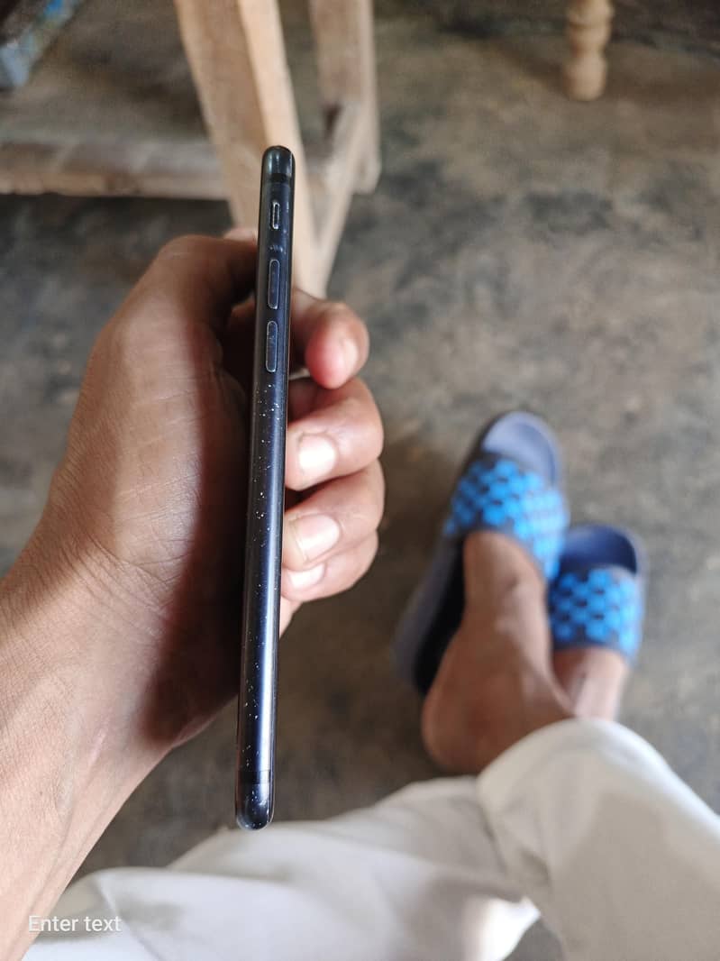 Apple iPhone 7 3