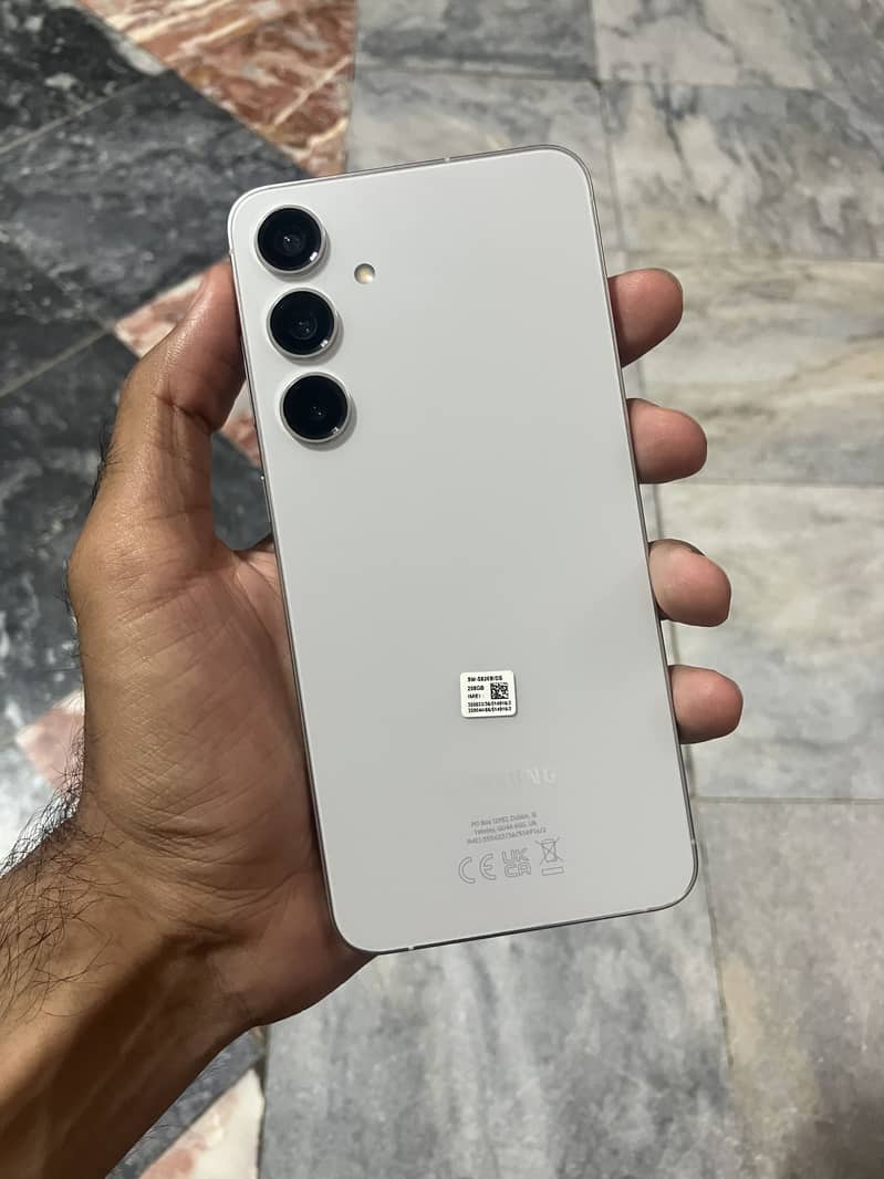 Samsung  S24 Plus 0