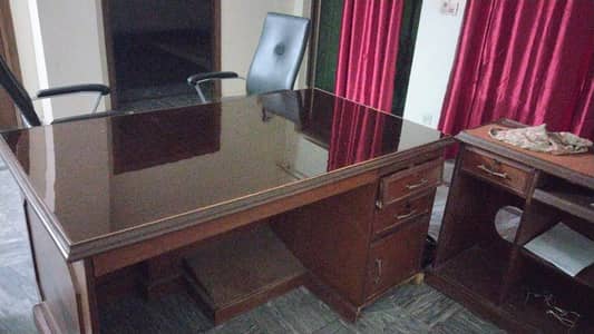 Solid office table available at affordable price
