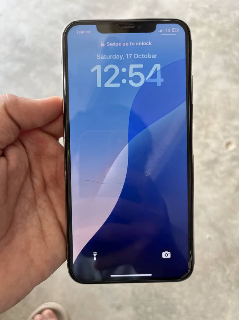 Apple iPhone XS Max 1