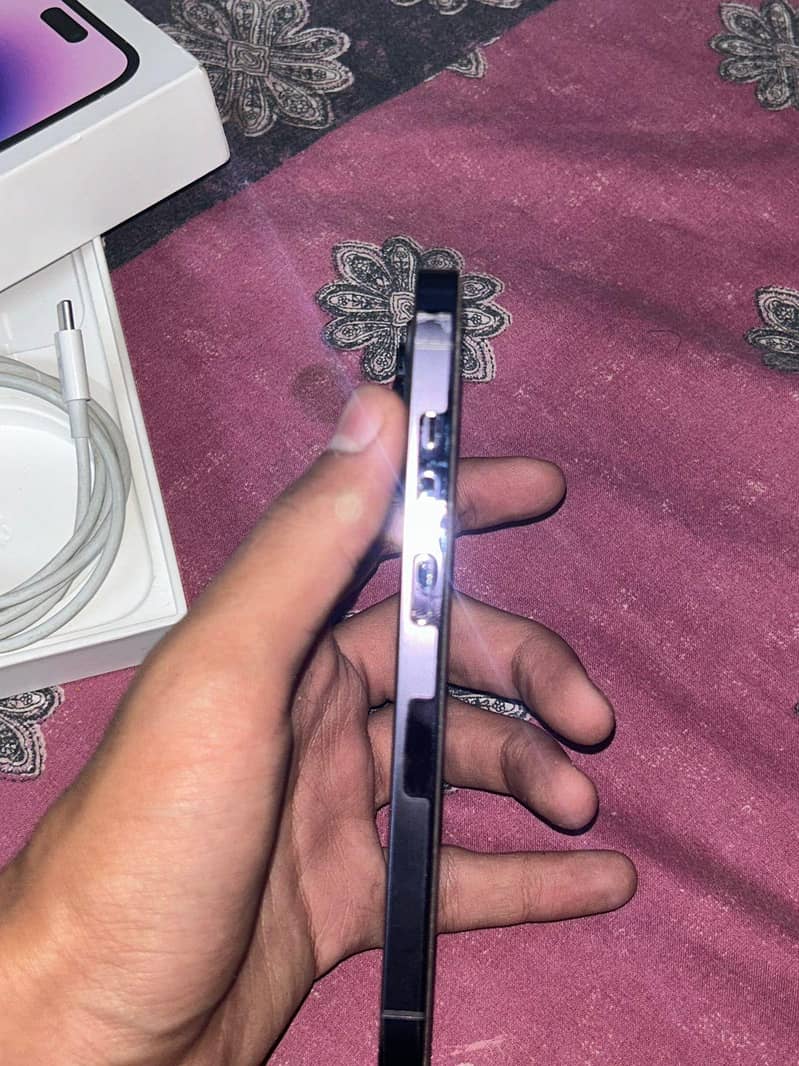 Apple iPhone 14 Pro 1