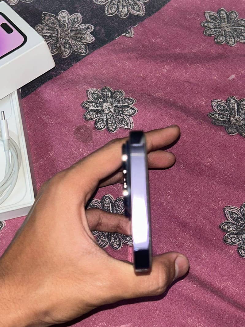 Apple iPhone 14 Pro 2