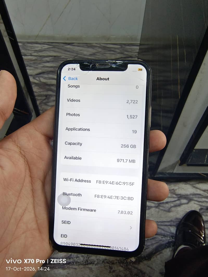 Apple iPhone XS 1