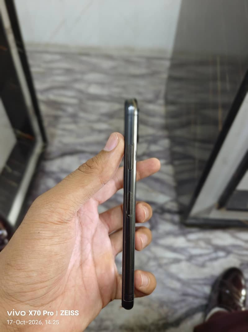 Apple iPhone XS 7