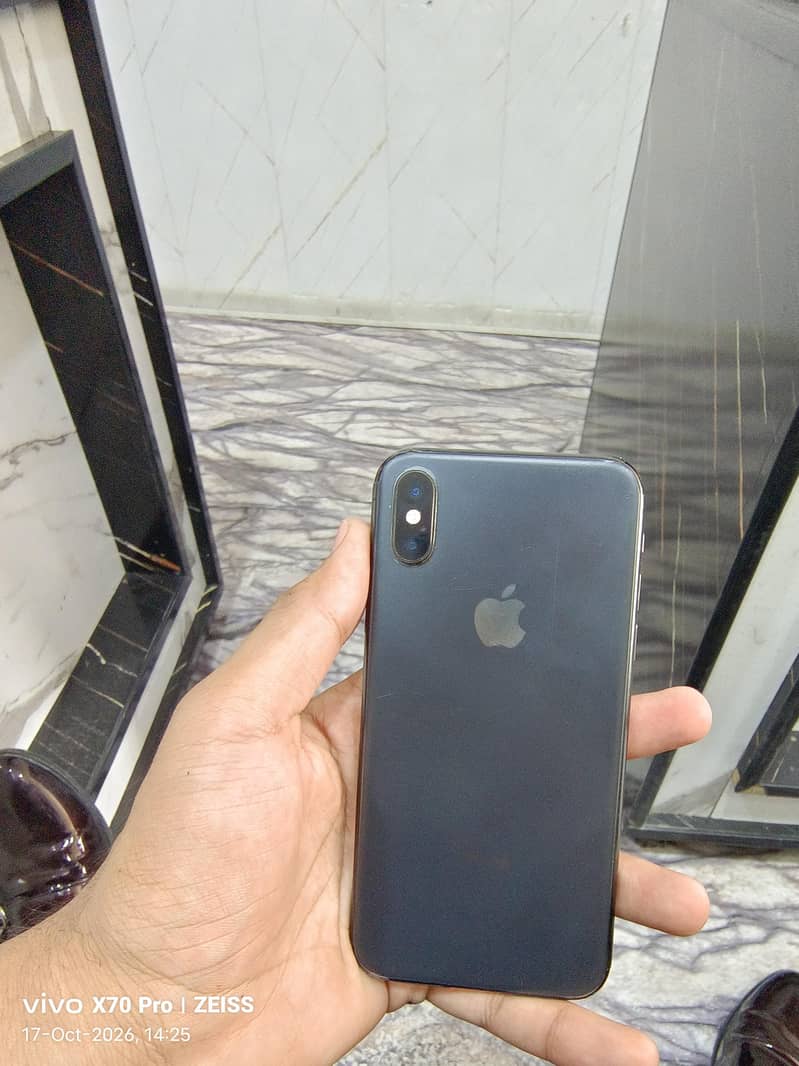 Apple iPhone XS 9