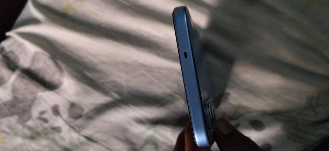 Tecno Spark 40 Pro 4