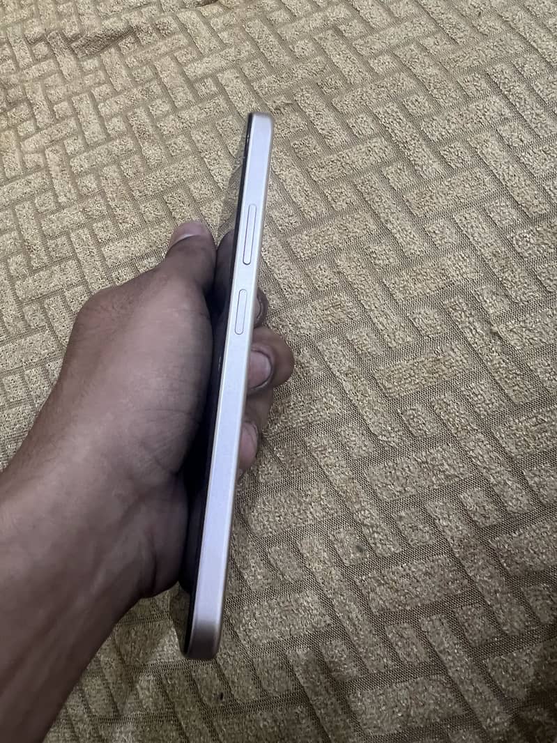 OPPO A6 2