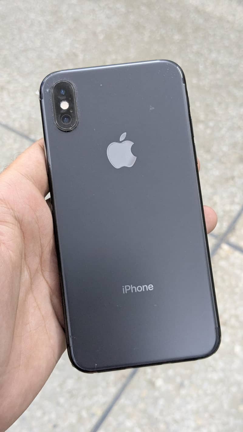 Apple iPhone XS 1