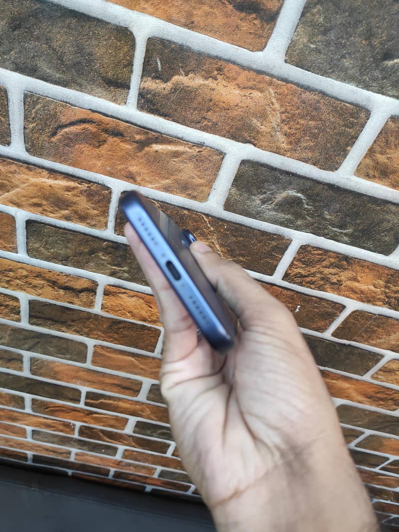 Apple iPhone 17 Pro Max 4
