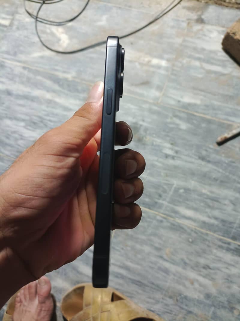 iPhone 15 Pro Max 1
