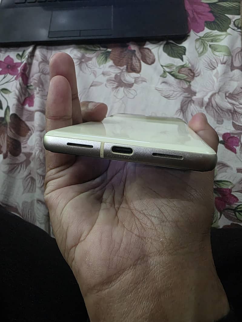 Google Pixel 7 3