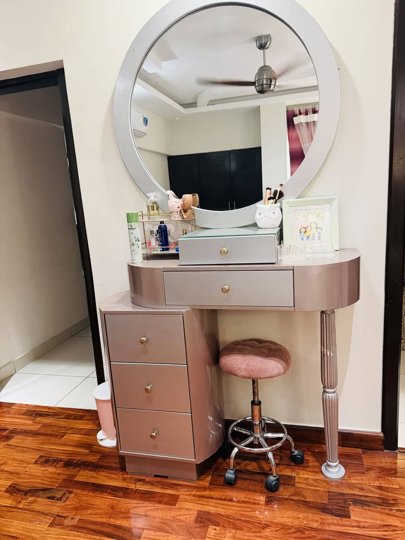 Dressing table with stool 1