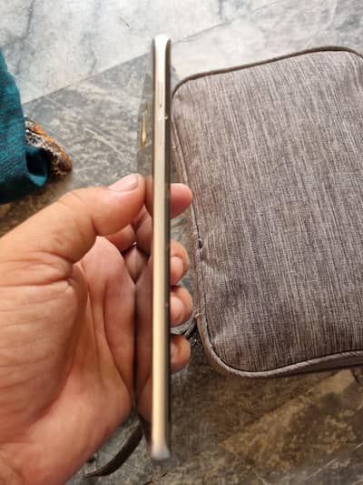 Samsung  Galaxy S6 Edge plus 3/64 official approved panel fault