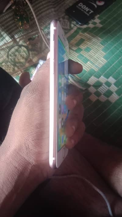 Apple iPhone 8