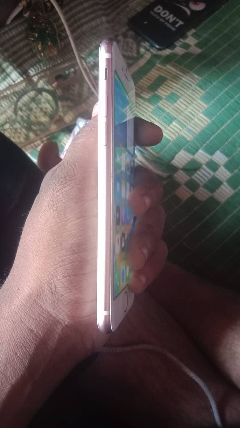 Apple iPhone 8 0