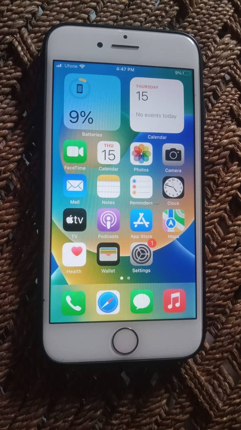 Apple iPhone 8 3