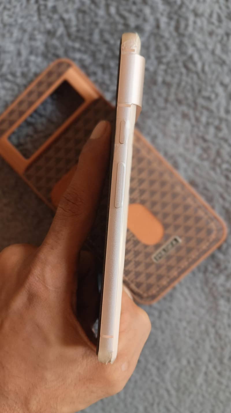 Google Pixel 8 2