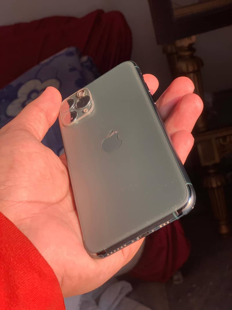 Apple iPhone 11 Pro 2
