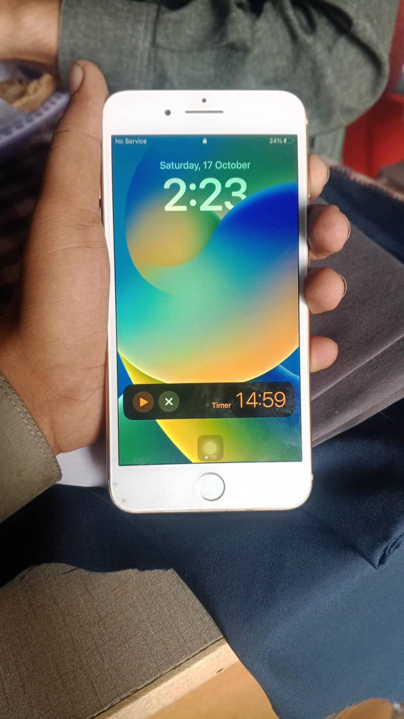 Apple iPhone 8 Plus 1