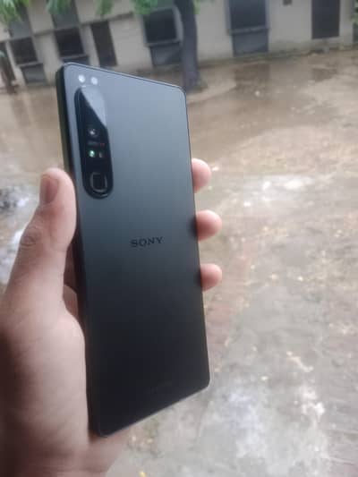 Sony 1 mark 4 10/10 condition sim time in use