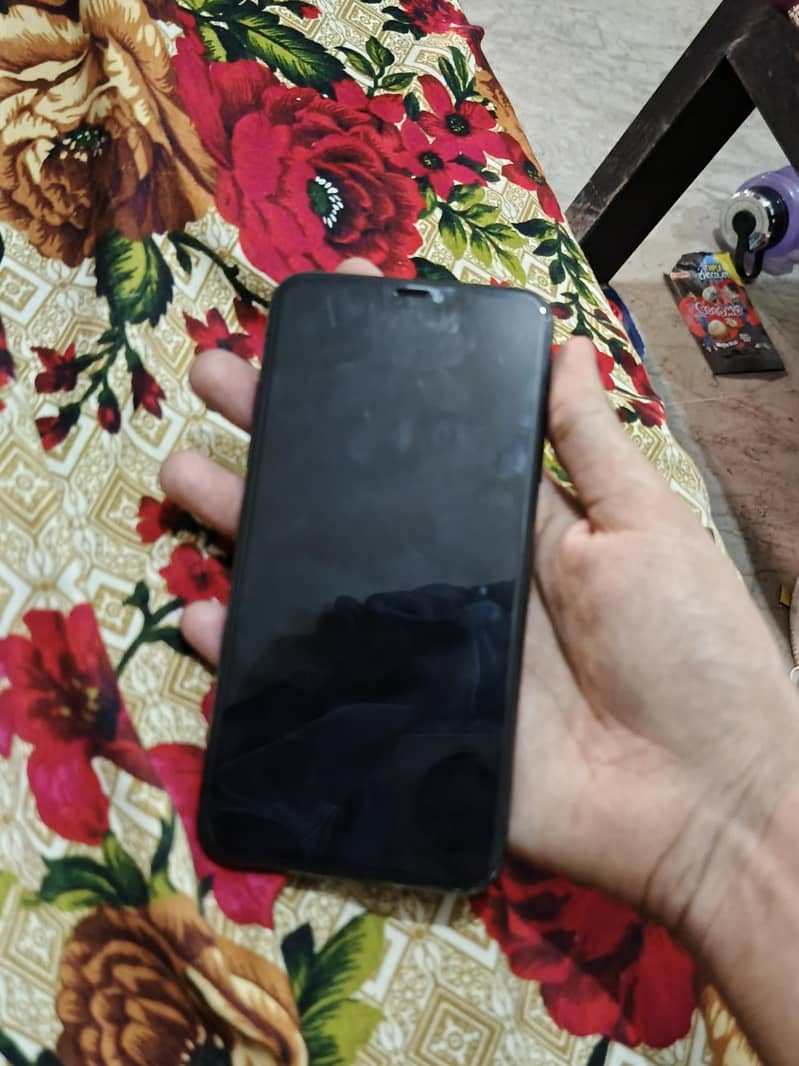 Apple iPhone 11 Pro Max 1
