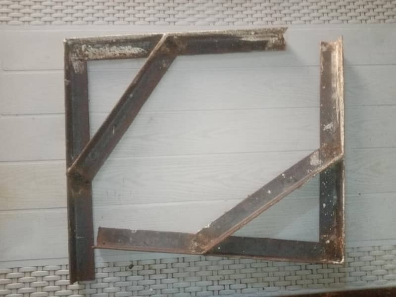Angle iron 2000 0