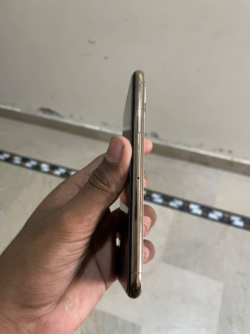 Apple iPhone XS 2