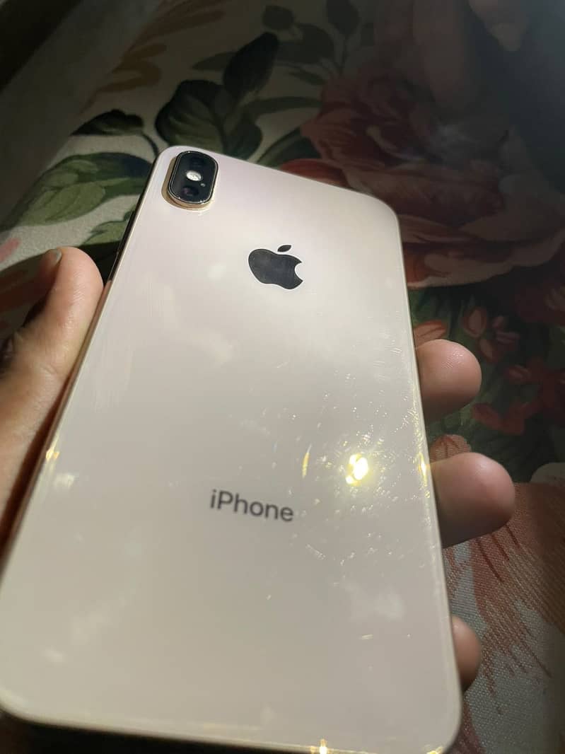 Apple iPhone XS 7