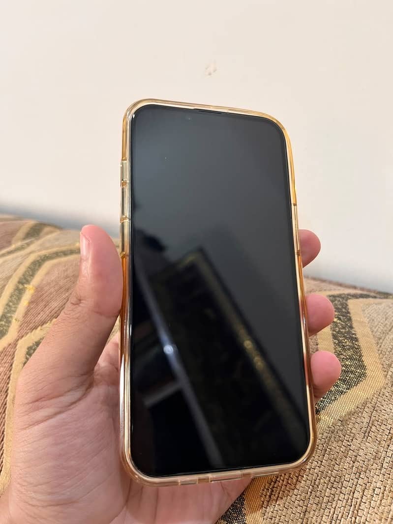 Apple iPhone 13 1
