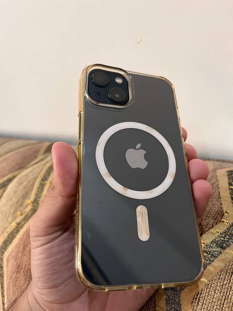Apple iPhone 13 6