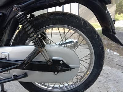 Suzuki GS 150 very good condition all documents completed. . . . 1st owner