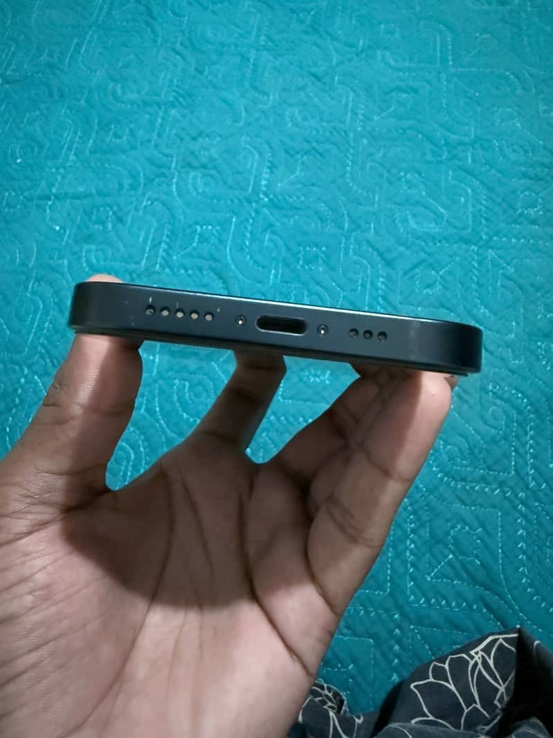 Apple iPhone 13 1