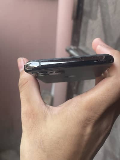 Apple iPhone 11 Pro factory unlock