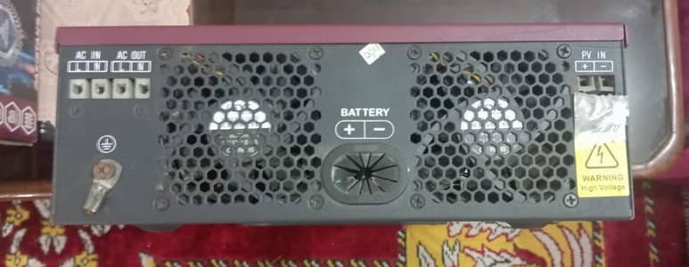 Fronus Platinum PV 2200 2kVA 1.6kW Hybrid Solar Inverter MPPT 12V`