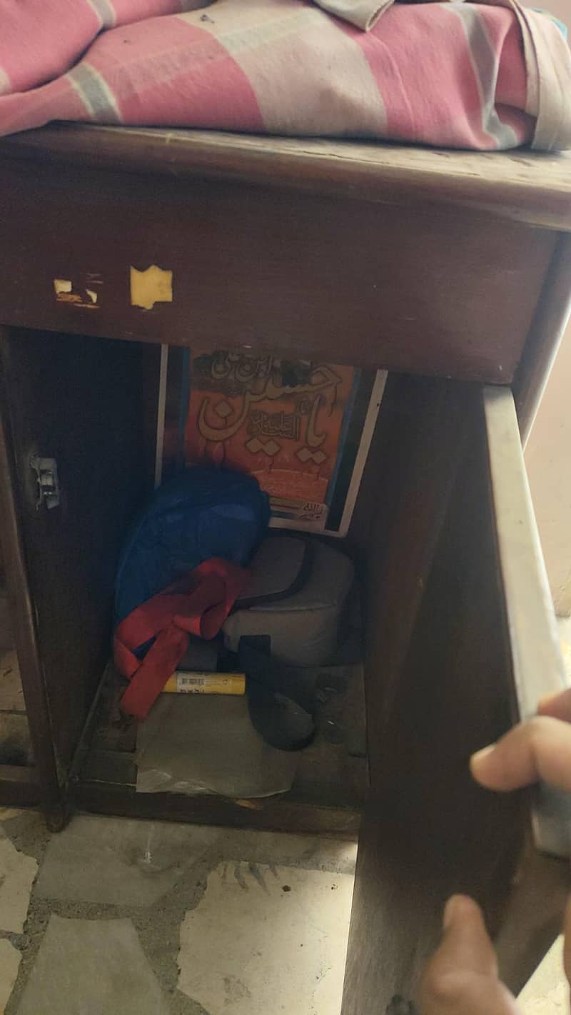 side Tabel Rough Condition Used Normal basis 4