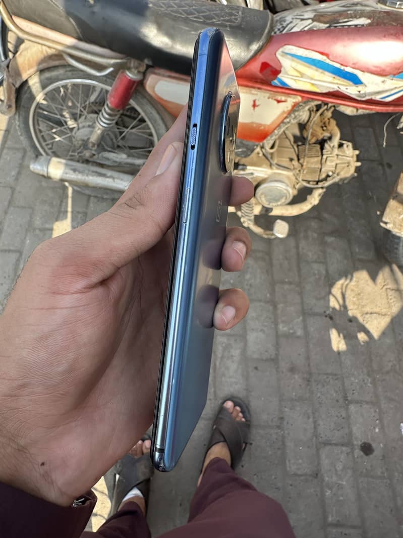 One Plus 7T 3
