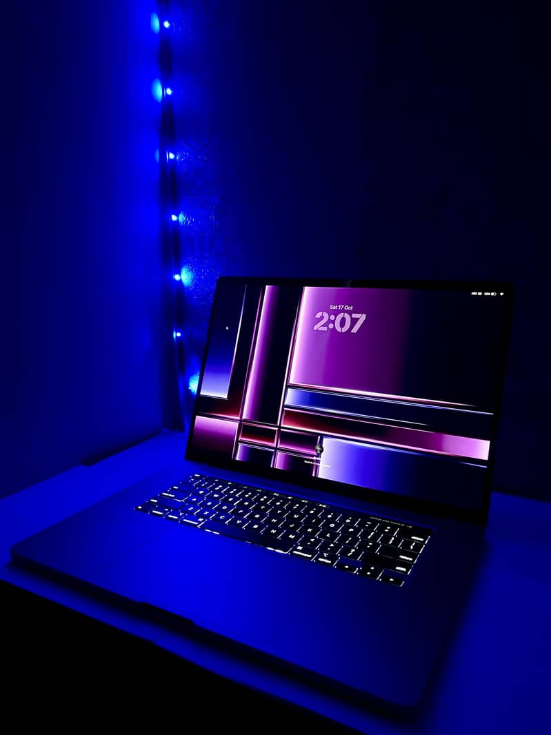 MacBook Pro 0