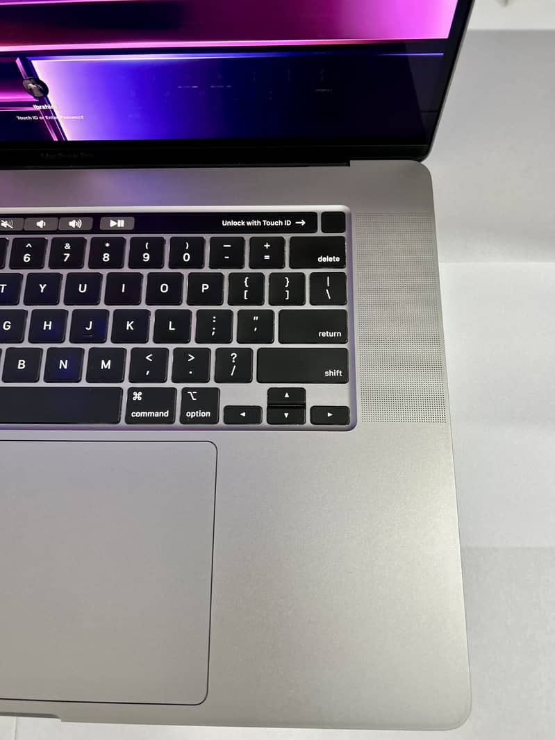 MacBook Pro 11