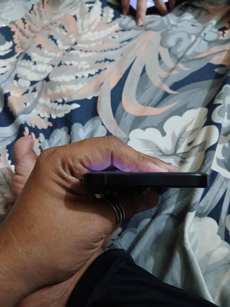 Apple iPhone 16 Pro Max 7