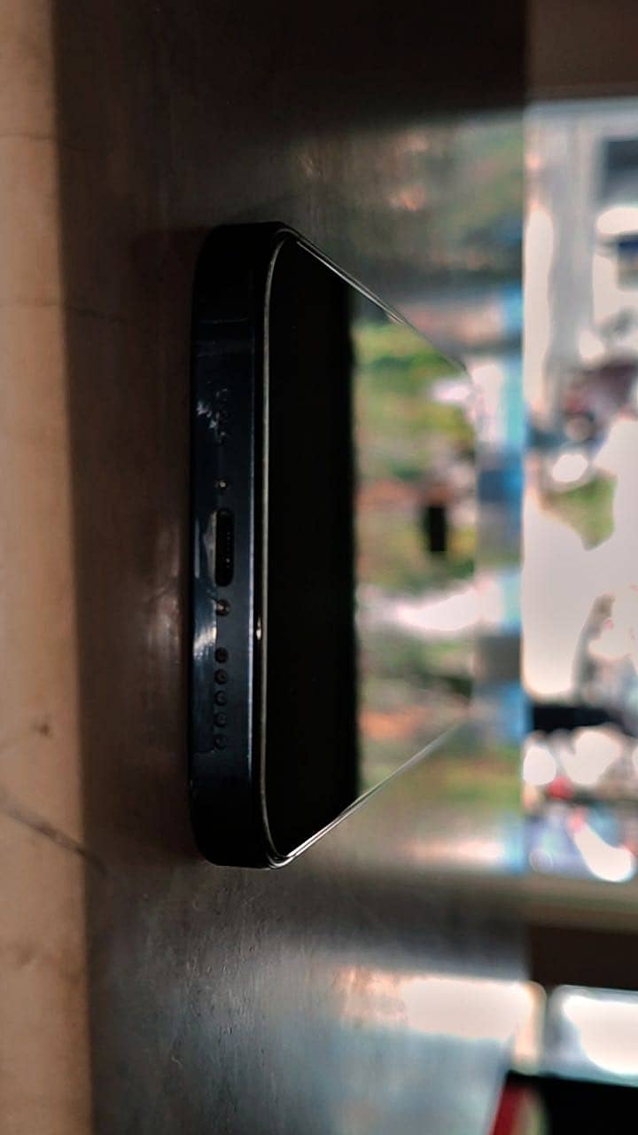 Apple iPhone 13 3