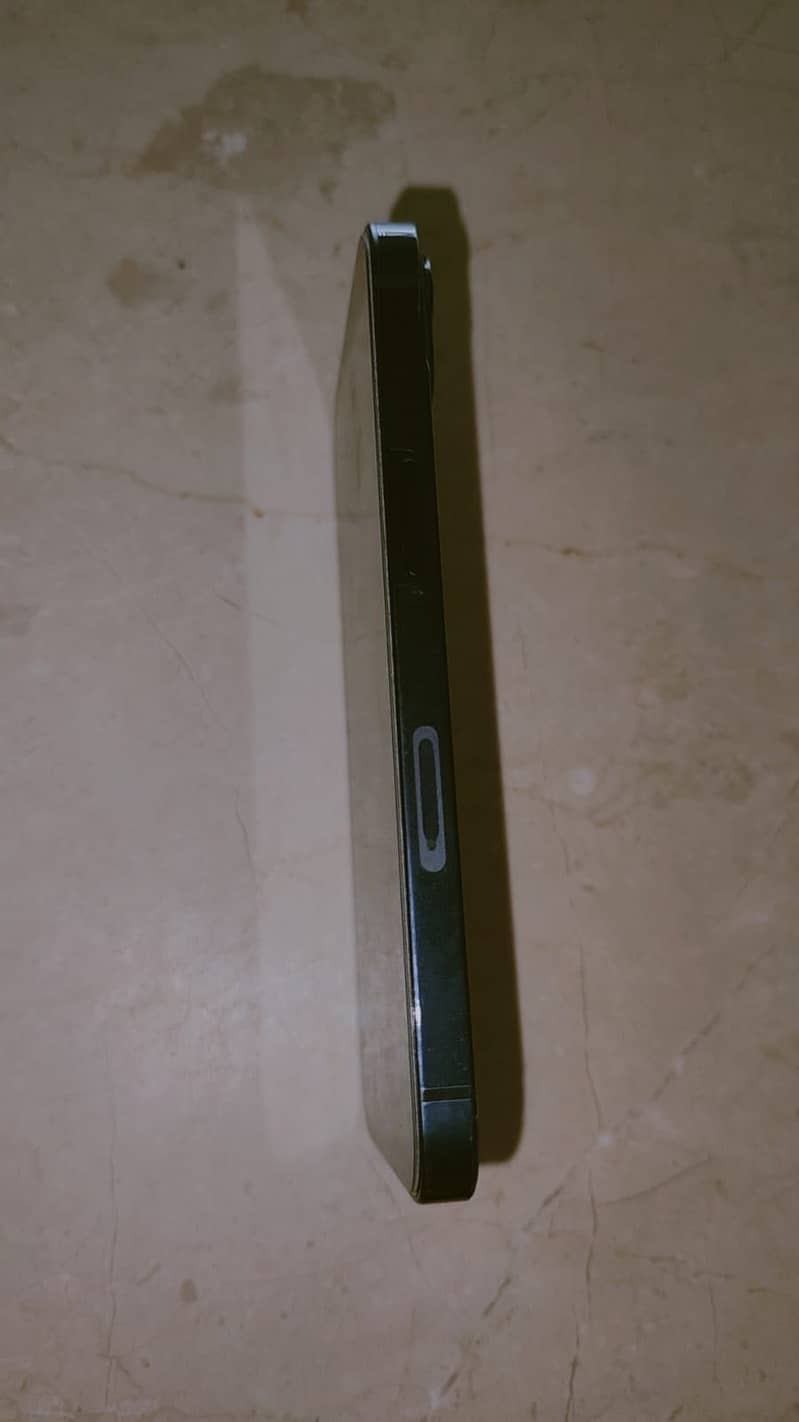 Apple iPhone 13 6