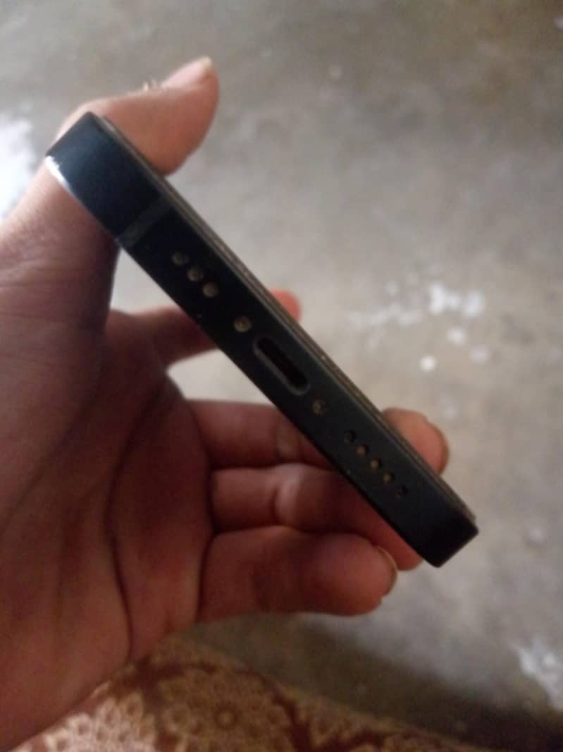 Apple iPhone 13 3