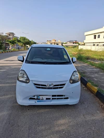 Daihatsu Mira 2012